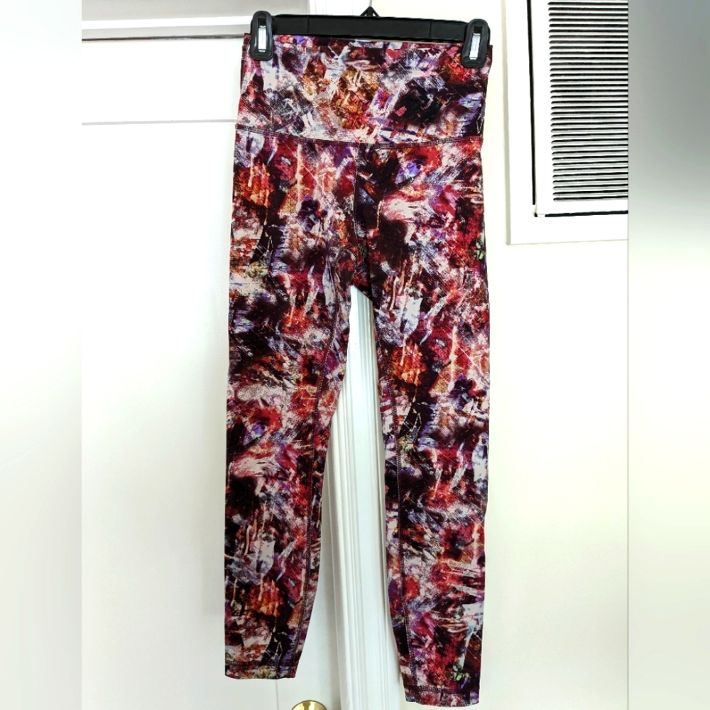 Lululemon size 6 cropped leggings